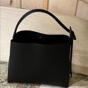Sleek Black Shoulder Bag for Women